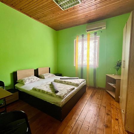 Elegance On A Budget - Rooms For Rent In Sofia Center מראה חיצוני תמונה