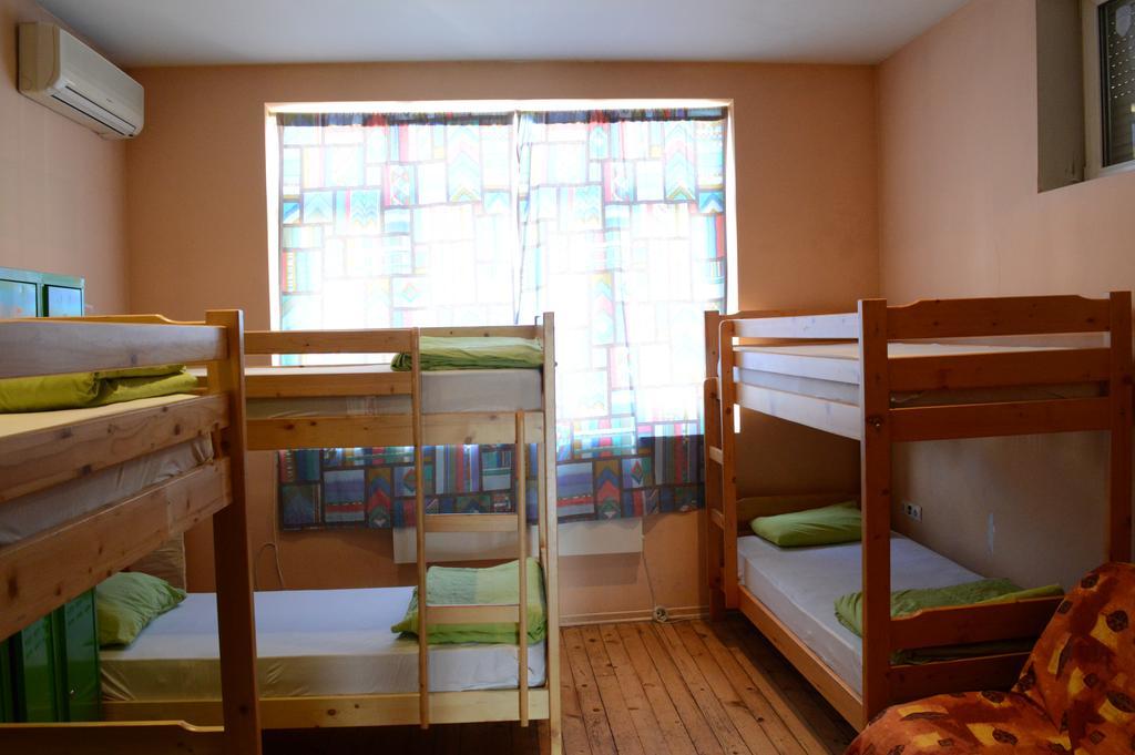 Elegance On A Budget - Rooms For Rent In Sofia Center מראה חיצוני תמונה