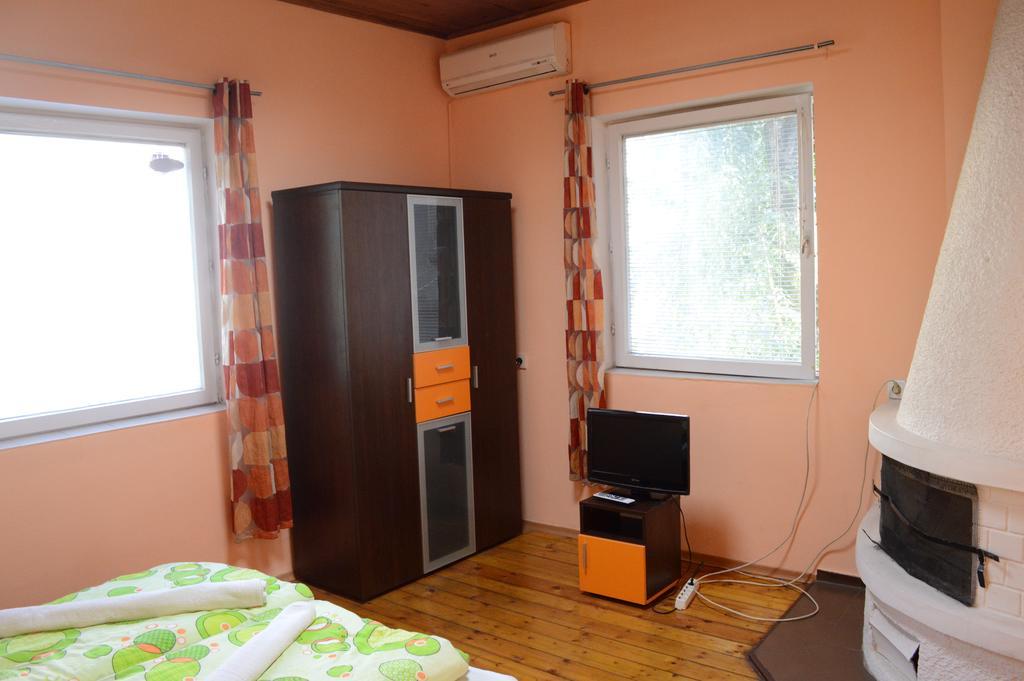 Elegance On A Budget - Rooms For Rent In Sofia Center מראה חיצוני תמונה