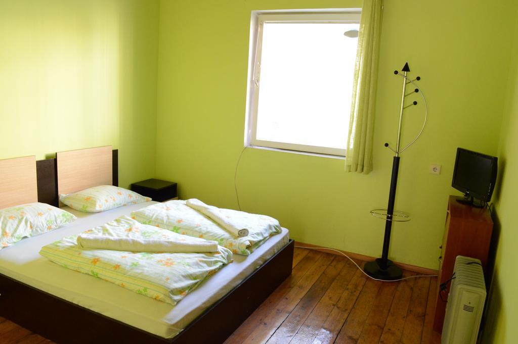 Elegance On A Budget - Rooms For Rent In Sofia Center מראה חיצוני תמונה