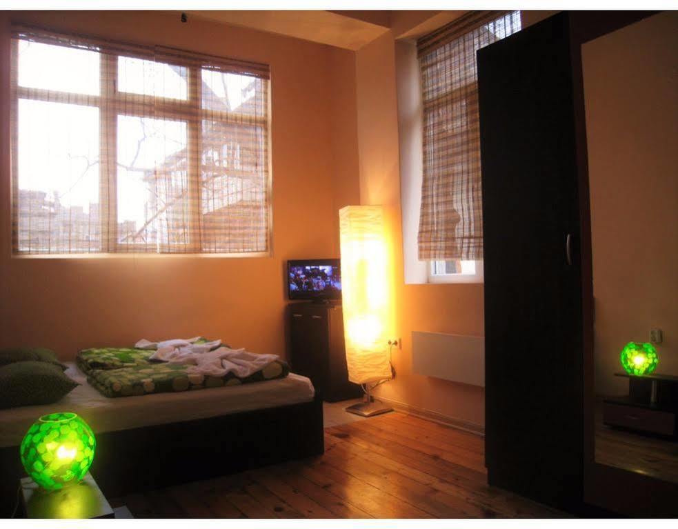 Elegance On A Budget - Rooms For Rent In Sofia Center מראה חיצוני תמונה