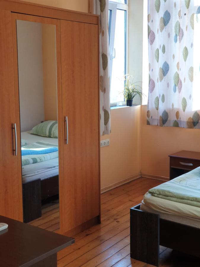 Elegance On A Budget - Rooms For Rent In Sofia Center מראה חיצוני תמונה