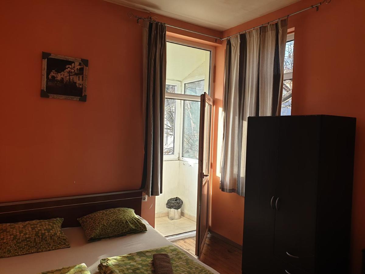 Elegance On A Budget - Rooms For Rent In Sofia Center מראה חיצוני תמונה